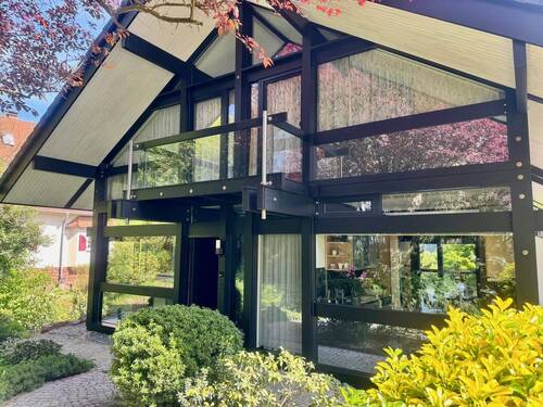 Hausansicht - DESIGN-HIGHLIGHT IM EINKLANG MIT LICHT UND NATUR!