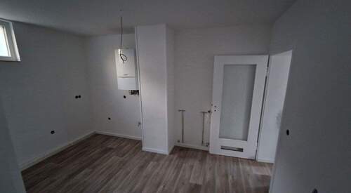 Bild 2 - 5 Zimmer Doppelhaushälfte zur Miete in Maudach