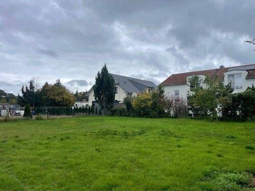 1 - Großes Baugrundstück für ein Einfamilienhaus mit ca. 200 qm Wohnfläche - provisionsfrei