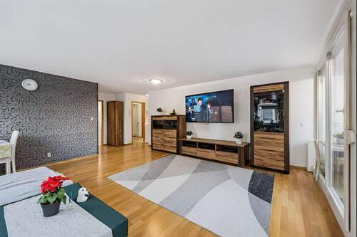 Visualisierung Wohn- und Esszimmer - 2 Zimmer Etagenwohnung zum Kaufen in Kirchheim unter Teck