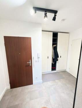 Flur - 2 Zimmer Etagenwohnung in Krefeld