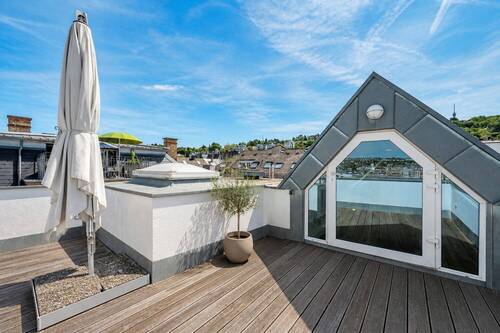 Dachterrasse (KI-gestaged) - 