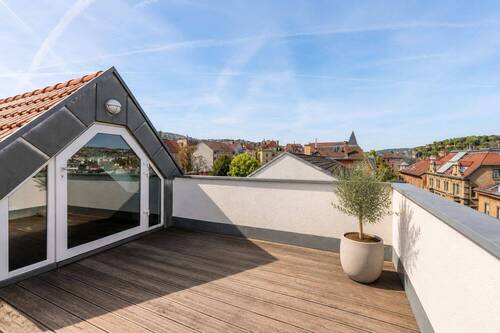 Dachterrasse - 4 Zimmer Etagenwohnung in Stuttgart