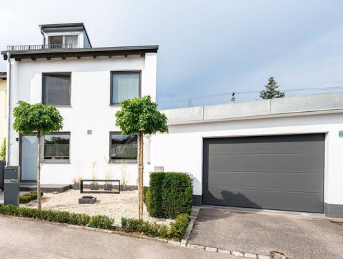 Ansicht Straßenseite - 5 Zimmer Mehrfamilienhaus, Wohnhaus zum Kaufen in München