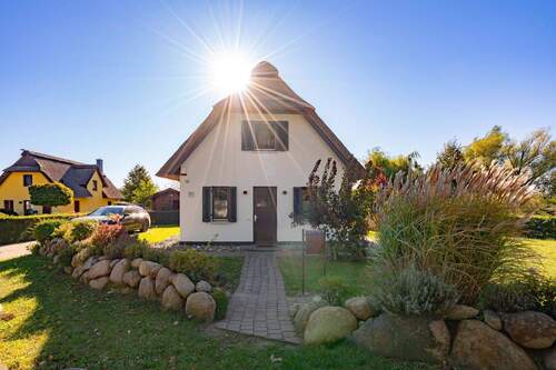 Straßenansicht - 3 Zimmer Mehrfamilienhaus, Wohnhaus zum Kaufen in Insel Poel