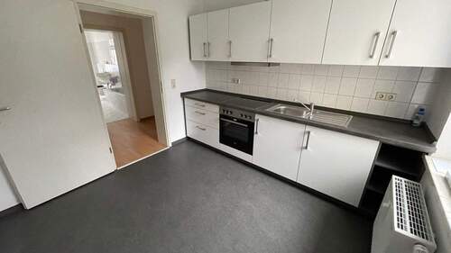 Küche - EBK inklusive *** ! Bad mit Wanne und Fenster + sep. Küche