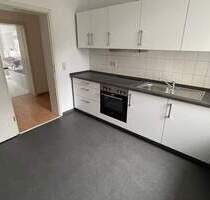 EBK inklusive *** ! Bad mit Wanne und Fenster + sep. Küche - Chemnitz Sonnenberg