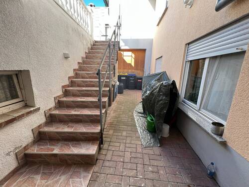 Außentreppe zum OG - 