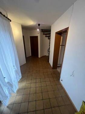 16 Flur zur Wendeltreppe - 