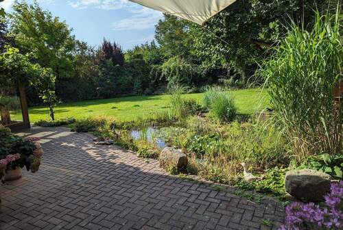 Garten im Sommer - 
