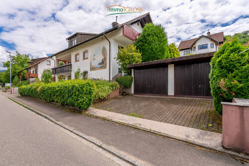 Zwei weitere Garagen neben dem Haus - 