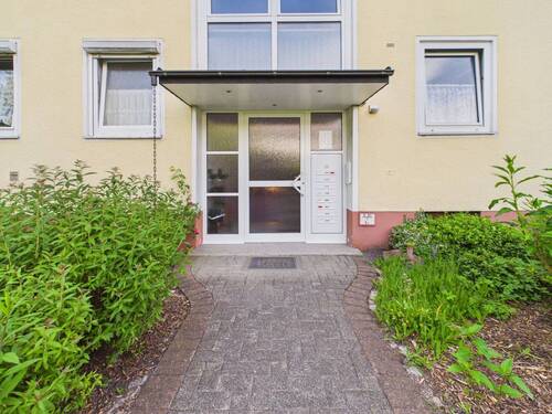 Hauseingang - 4 Zimmer Etagenwohnung in Bielefeld