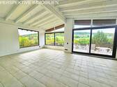 Wohnzimmer - Mehrfamilienhaus, Wohnhaus mit 251,00 m² in Bad König zum Kaufen
