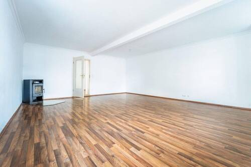 Wohnzimmer 3 - 4 Zimmer Etagenwohnung in Maxhütte-Haidhof OT Leonberg