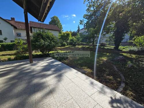 Terrasse - Familienidyll am Ortsrand - Charmantes Einfamilienhaus in Kösching