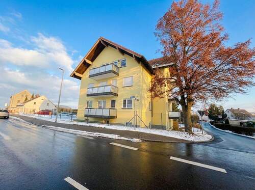 Impressionen - Gepflegtes Mehrfamilienhaus mit 11 Wohneinheiten in Mittweida zum Kauf