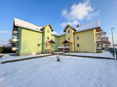 Gebäudeansicht - Mehrfamilienhaus, Wohnhaus in Lauenhain zum Kaufen