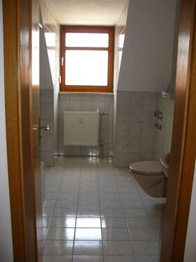 Badezimmer mit Fenster - 