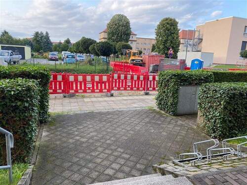 Strasse im Moment Baustelle - 