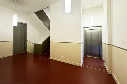 Treppenhaus Aufzug.jpg - 