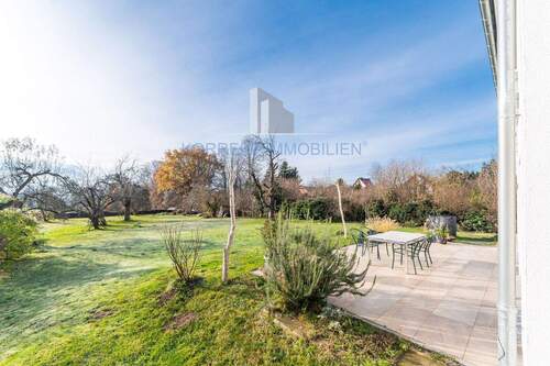 Terrasse und Garten - Einfamilienhaus mit 165,00 m&sup2; in Radebeul zum Kaufen
