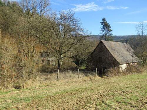 Grundstück mit Scheune - 