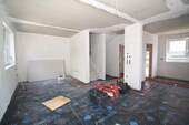 Impression Rohbau EG mit Treppenaufgang - 9 Zimmer Doppelhaushälfte zum Kaufen in Kandel
