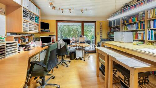 Büro 1 - 