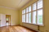 LowRes_HighRes_L1050186.jpg - 