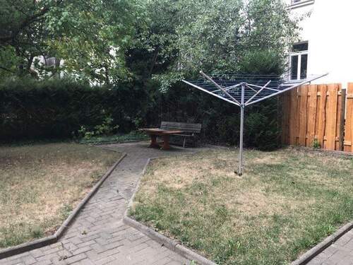 Wäschespinne im Hof - Etagenwohnung mit 87,80 m² in Leipzig zur Miete