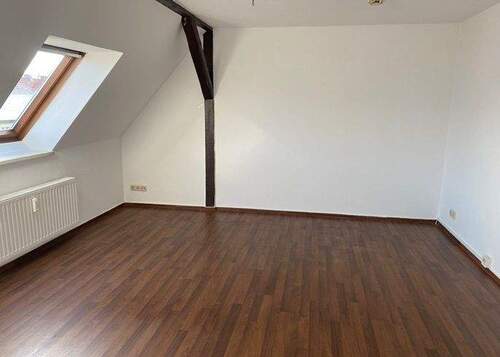 Wohnzimmer - 1 Zimmer Etagenwohnung in Oschersleben