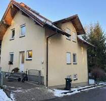 Gepflegtes Mehrfamilienhaus mit 3 Einheiten in Mittweida zum Kauf