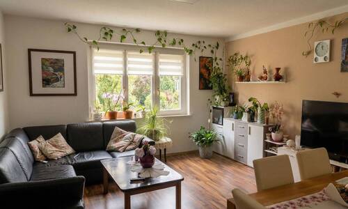 WE3_Wohnzimmer - 3 Zimmer Etagenwohnung in Stuttgart