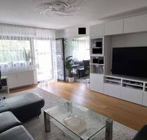 Privat: Modernisierte 3,5-Zimmer-Wohnung mit Süd-Loggia in beliebter ruhiger Lage (TG mit Strom) - Bietigheim-Bissingen