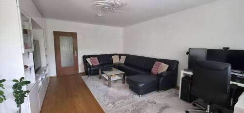 Wohnzimmer - 3 Zimmer Etagenwohnung in Bietigheim-Bissingen