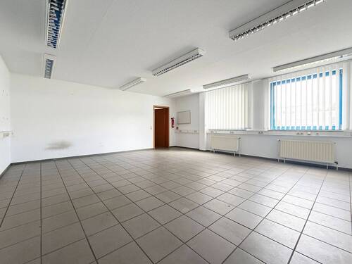 Büro EG - Halle in Tuttlingen
