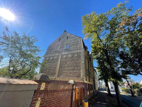 Giebelansicht - Mehrfamilienhaus, Wohnhaus mit 244,30 m&sup2; in Finsterwalde zum Kaufen