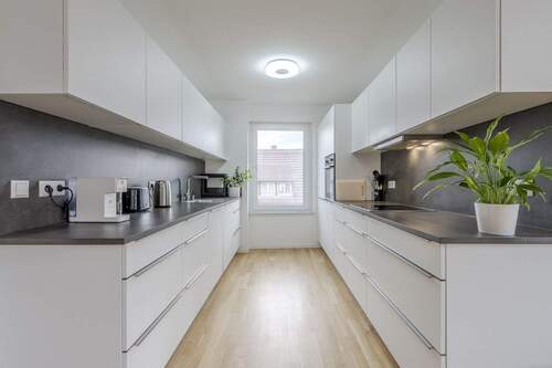Zeitlos moderne Einbauküche - 3 Zimmer Etagenwohnung in Stuttgart / Zuffenhausen