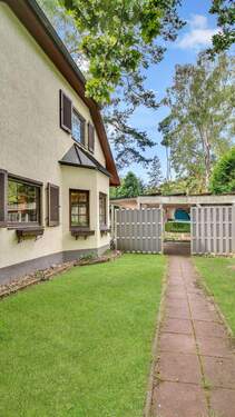 Zuweg zum Haus (2) - 5 Zimmer Einfamilienhaus zum Kaufen in Berlin