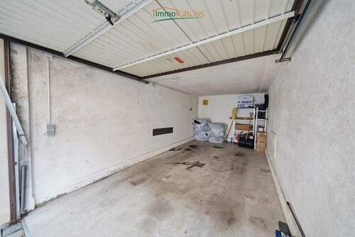 Garage im Außenbereich - 
