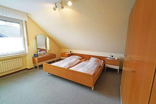 4. Schlafzimmer (Obergeschoss) - 