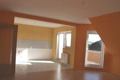 Küche leer - 4 Zimmer Mehrfamilienhaus, Wohnhaus zur Miete in Aarbergen