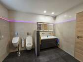 Bad OG mit WC und Urinal - 