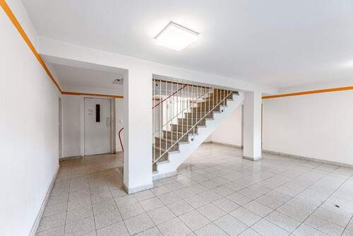 Gepflegtes Treppenhaus - 