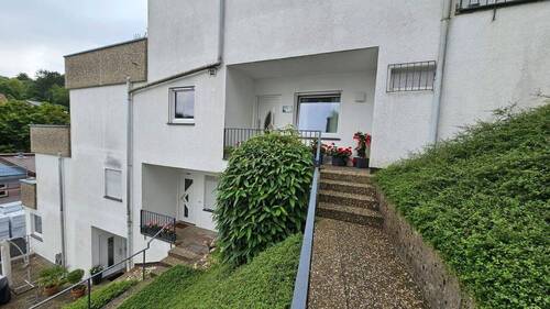 Bild 1 - Attraktive 4,5-Zimmer-Terrassenwohnung, mit Waschraum und Keller auf einer Ebene