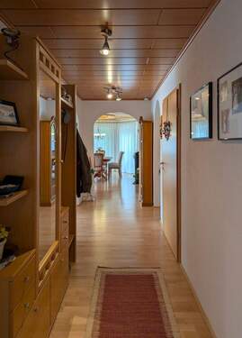 Flur mit Garderobe - 