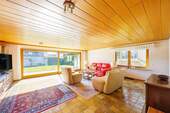 Wohnzimmer - 4 Zimmer Einfamilienhaus zum Kaufen in Steinheim an der Murr