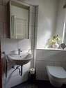 Duschbad und WC - 