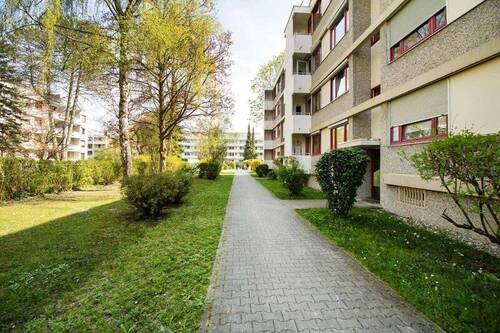 Aussenansicht - 4 Zimmer Etagenwohnung in Puchheim