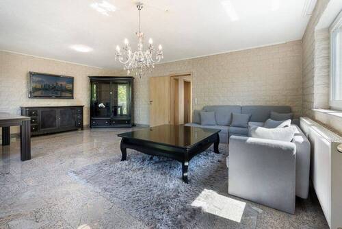 Wohnzimmer Ansicht 2 - 7 Zimmer Mehrfamilienhaus, Wohnhaus in Michelstadt